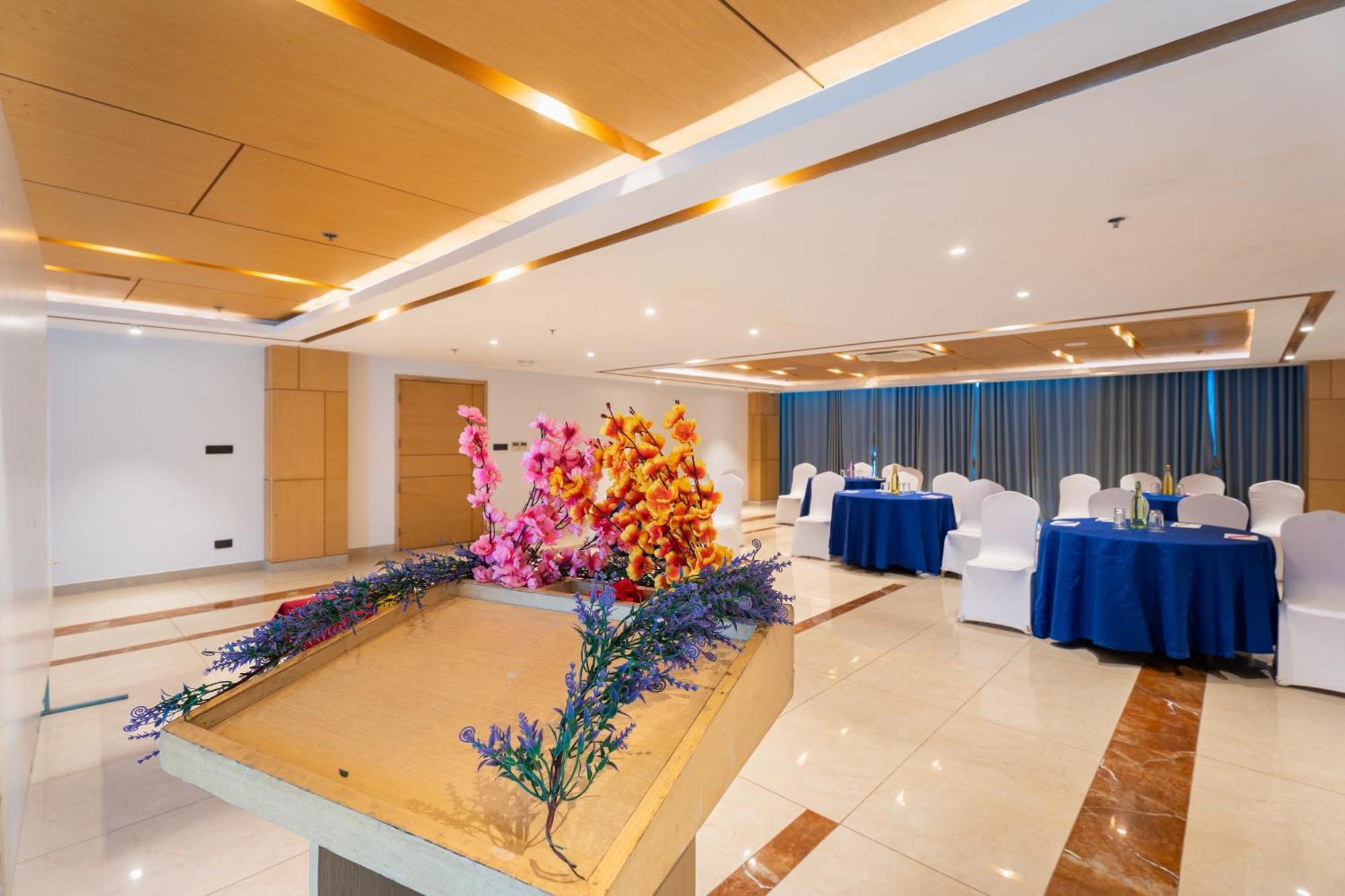 Hotel Siraichuli จิตวัน ภายนอก รูปภาพ